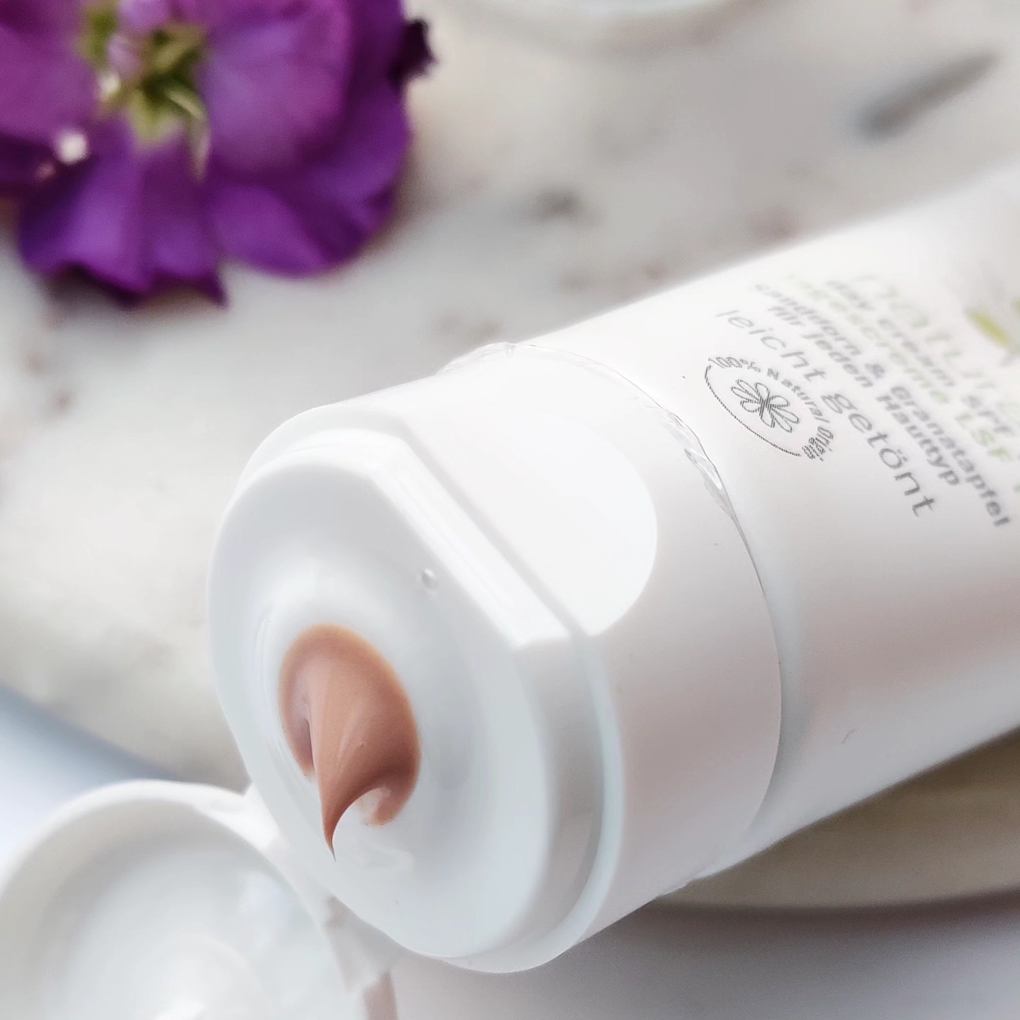 ECO Naturals Tinted Day Cream, SPF 15, 50ml